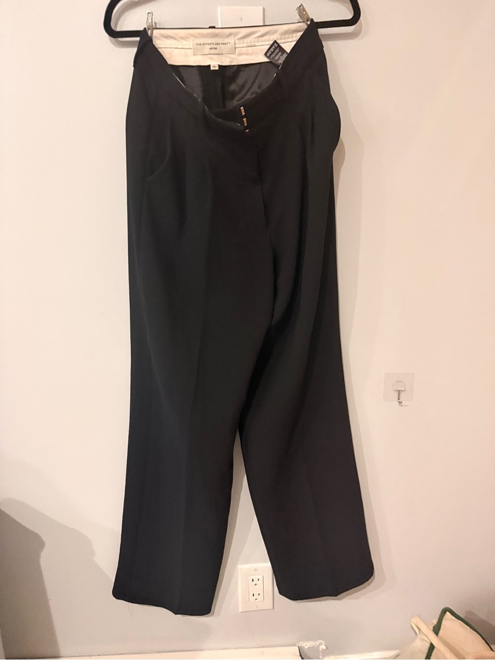 Aritzia Black Wide-Leg Trousers